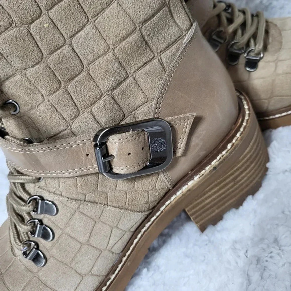 NWOT Vince Camuto Kaiander Boots - Picture 4 of 9
